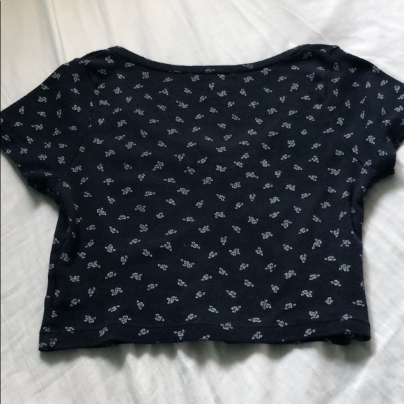 RARE brandy Melville floral button top - Picture 6 of 7